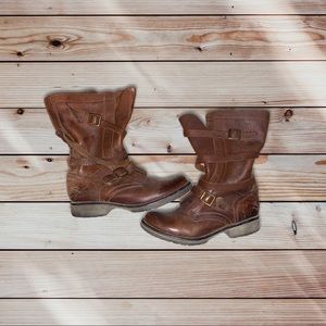 Steve Madden Distressed Leather boots